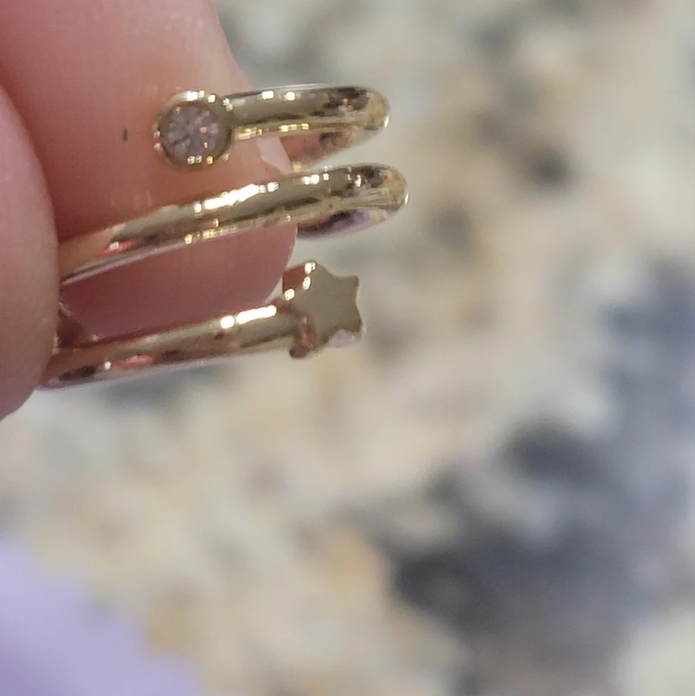 Earrings - Picture 4 of 5